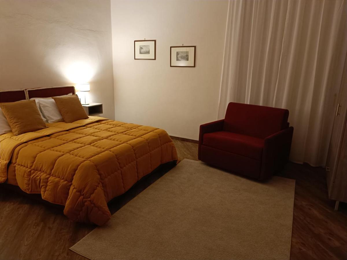 Gibus Couette-café Naples